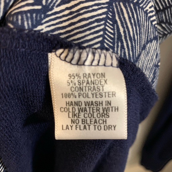 Olivia Moon blue pattern top made in USA size Medium - Picture 4 of 6